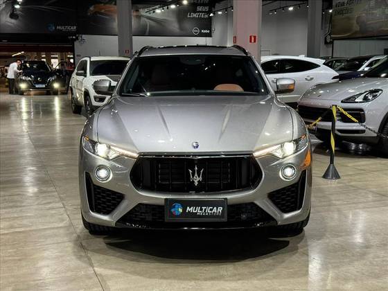MASERATI LEVANTE 3.0 V6 TURBO GASOLINA S Q4 AUTOMÁTICO